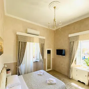3* בית הארחה Domus Valadier